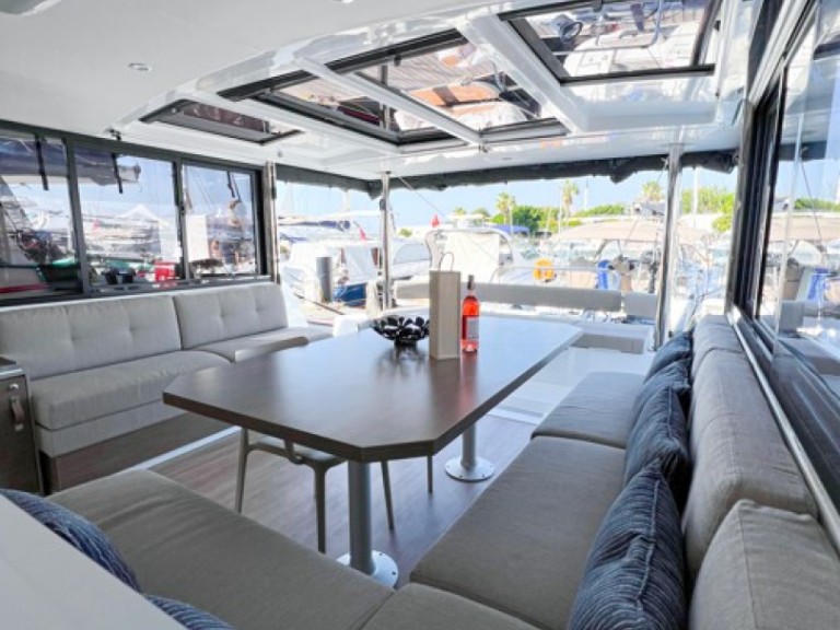 Charter a Bali Bali 4.4 in Turgutreis on Samboat