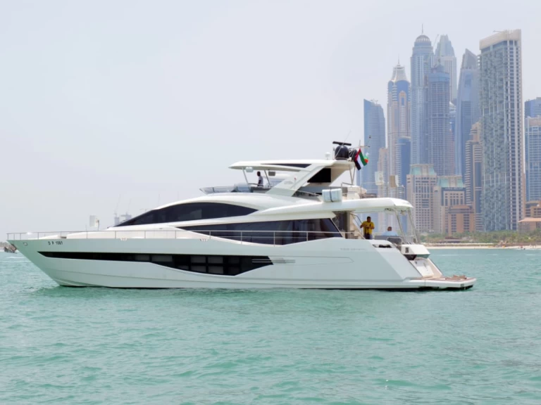 Hire a Galeon Galeon 260 Dubai Marina