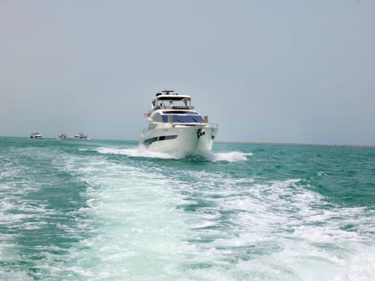 Yacht hire Dubai Marina cheap Galeon 260
