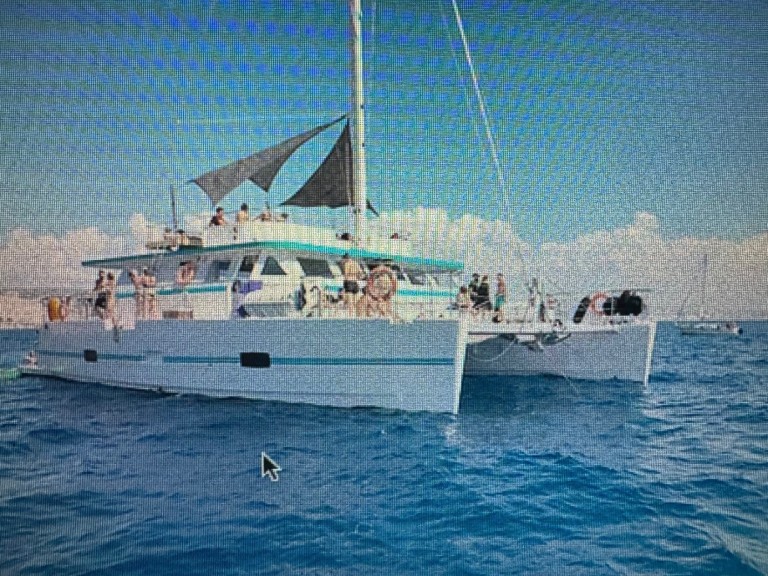 feng  SHUI 20 charter bareboat or skippered in  Marseille