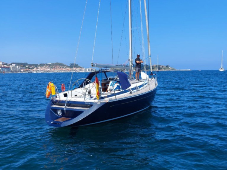 Hire Sailboat with or without skipper Grand Soleil Monte Real Club de Yates de Bayona