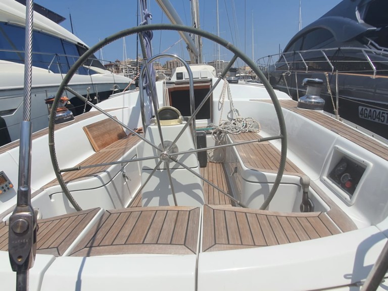 Sailboat to hire Monte Real Club de Yates de Bayona at the best price