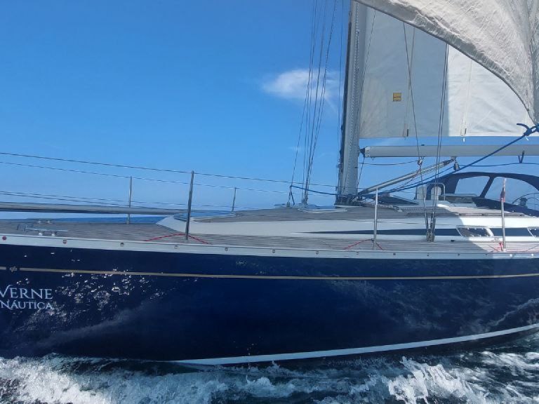 Yacht charter Baiona - Grand Soleil Grand Soleil 43 on SamBoat