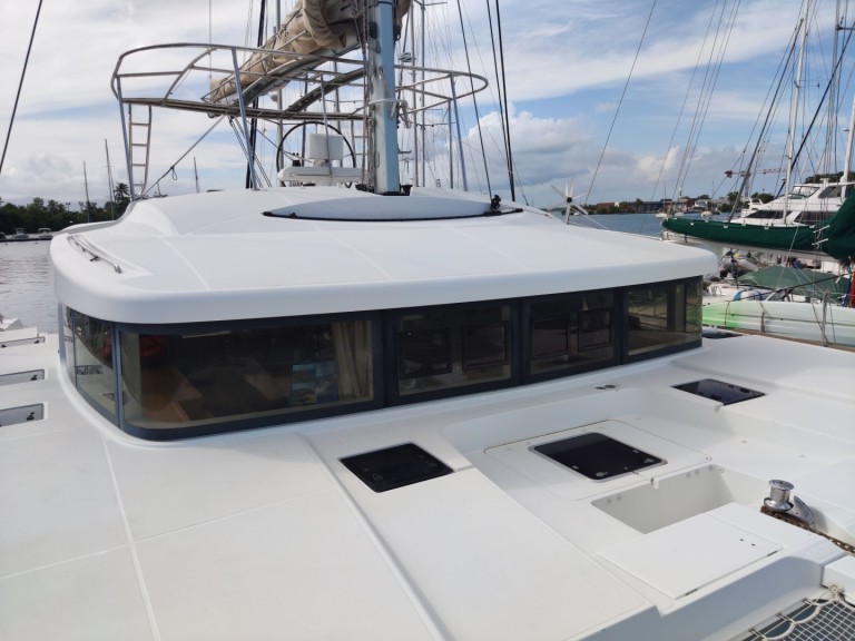 Hire a Lagoon Lagoon 52 Seget Donji