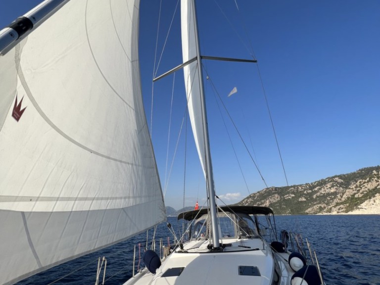 Hire Sailboat Bavaria with a boat licence