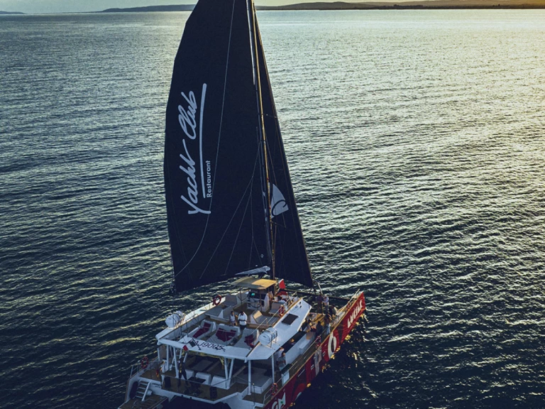 Hire Catamaran Day 1  with a boat licence