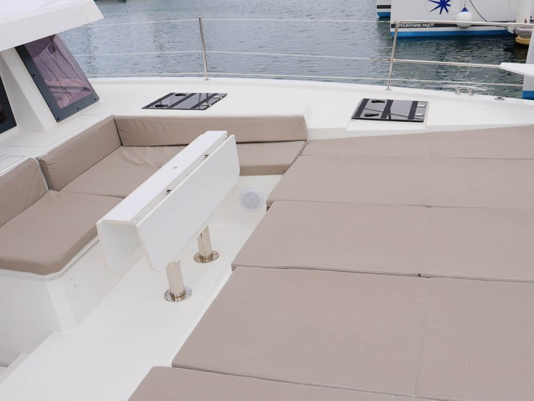 Yacht hire Road Town cheap Bali 4.6