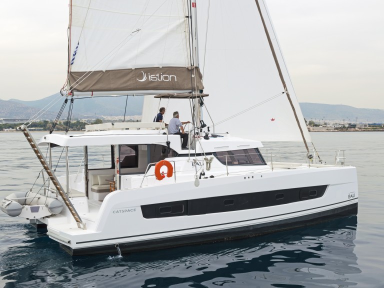 Charter a Bali Bali Catspace Voile in Lefkáda on Samboat