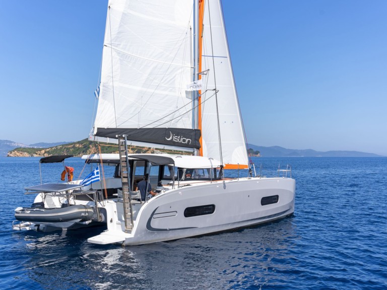 Catamaran to hire Lefkáda at the best price