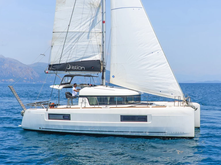 Yacht hire Gouvia cheap Lagoon 40