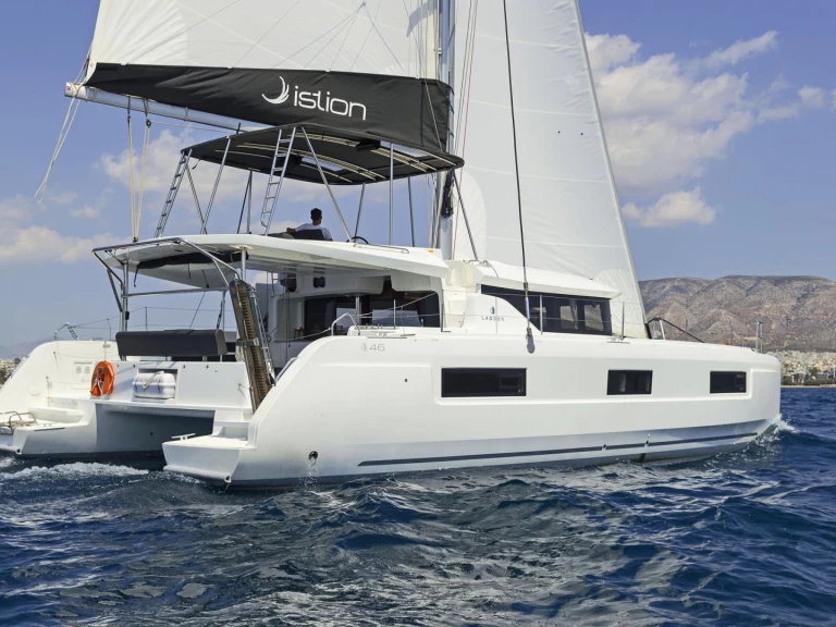 Charter a Lagoon Lagoon 46 in Lefkáda on Samboat