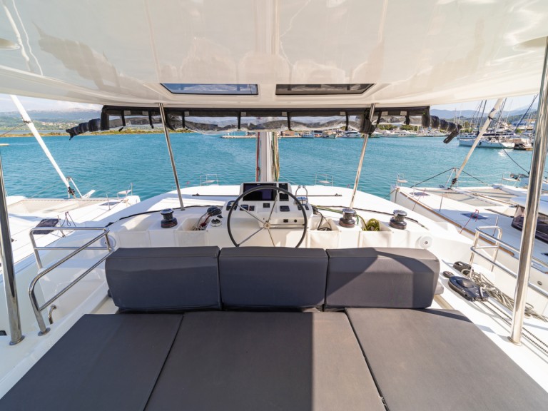Charter a Lagoon Lagoon 50 in Lefkáda on Samboat