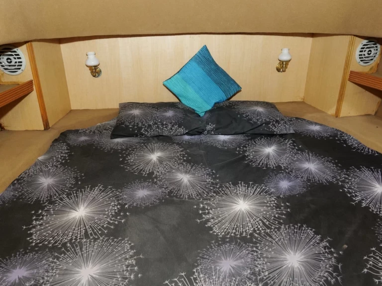 Motorboat hire in Dubai Marina - Custom Made 30