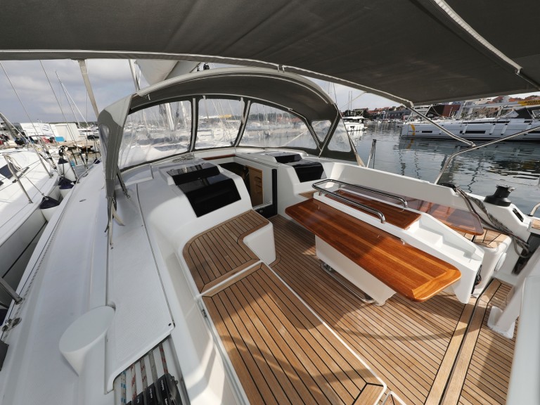 Charter a Hanse Hanse 455 in Biograd na Moru on Samboat