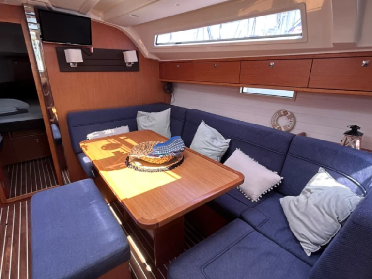 Hire a Bavaria Cruiser 41 Deme of Volos