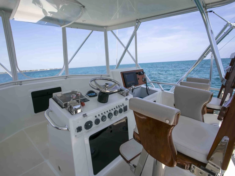 Hire Motorboat with or without skipper Hatteras Cancún