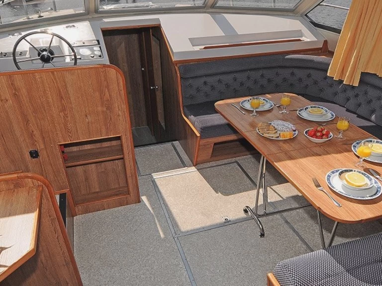 Yacht charter Vinkeveen - Standard Classique on SamBoat