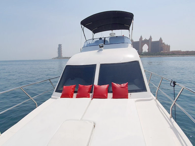 Yacht charter Dubai Marina - Custom Made 75 on SamBoat