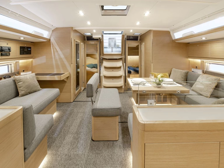 Hire a Dufour Dufour 530 Saint-Mandrier-sur-Mer