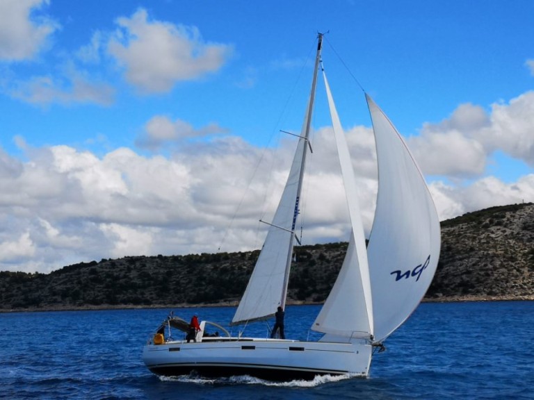 Yacht hire Šibenik cheap Oceanis 45