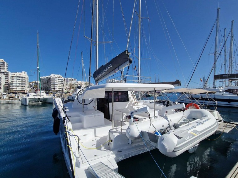 Catamaran hire in Sant Antoni de Portmany - Aventura Aventura 37