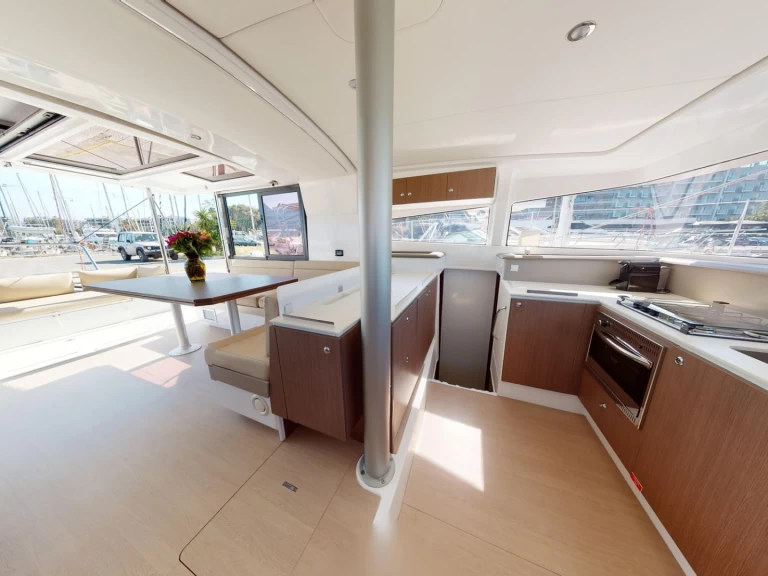 Charter a Bali Bali 4.1 in Lefkáda on Samboat