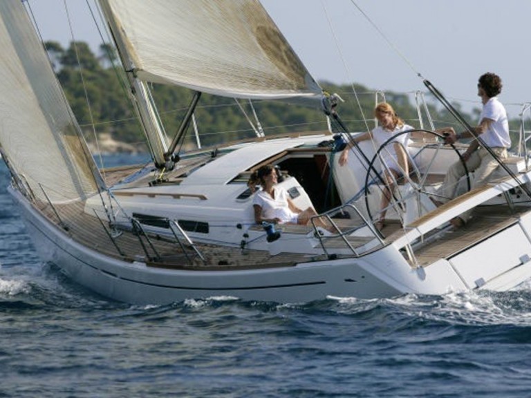 Yacht charter La Rochelle - Dufour Dufour 34 on SamBoat