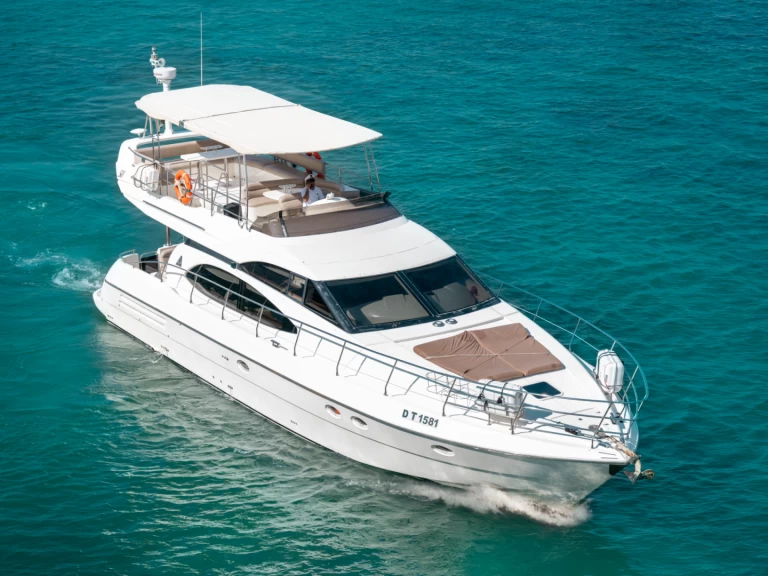 Hire Motorboat ETOSHA with a boat licence