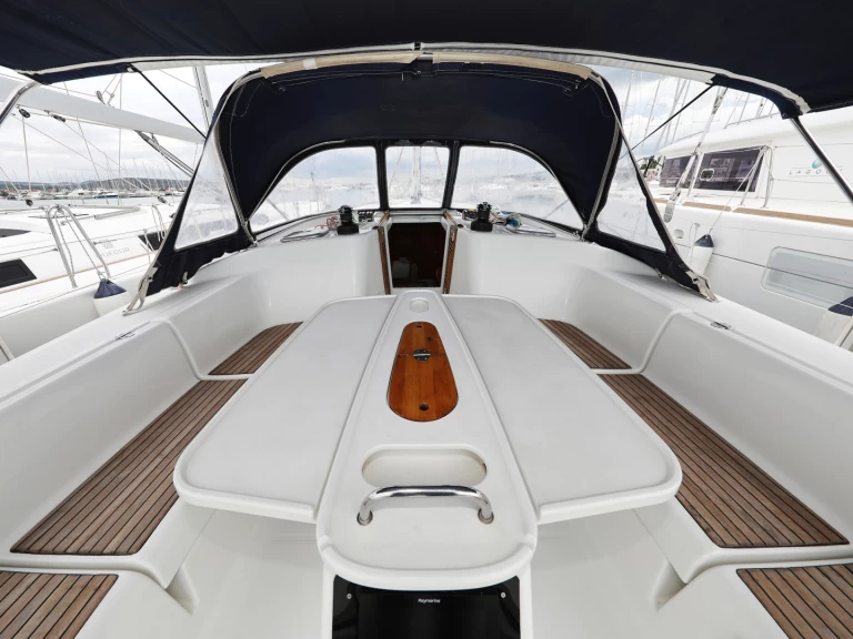 Yacht charter Sukošan - Bénéteau Cyclades 50.5 on SamBoat