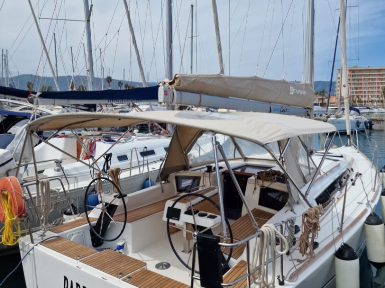 Hire Sailboat Dufour with a boat licence