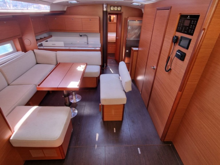 Hire a Dufour Dufour 530 Furnari