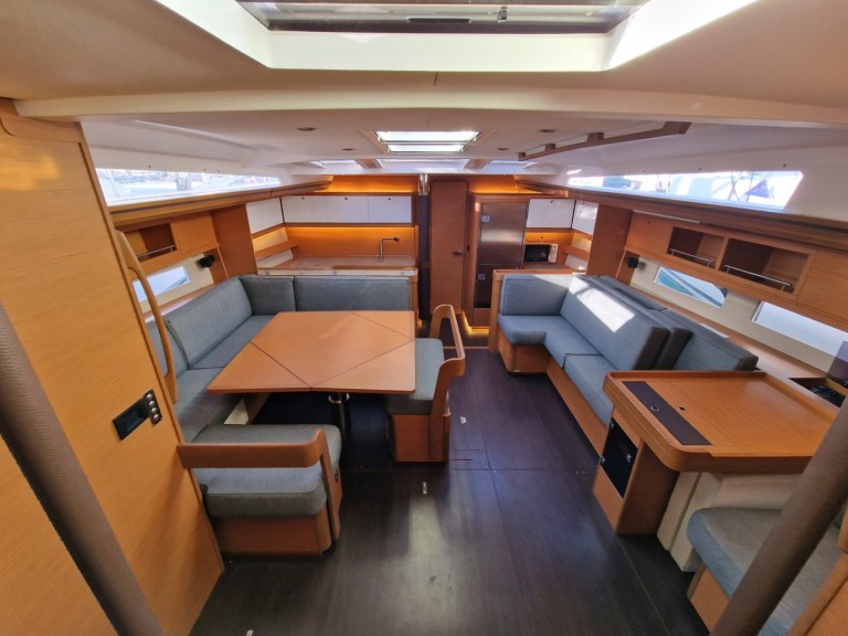 Charter a Dufour Dufour 56 Exclusive in Palermo on Samboat