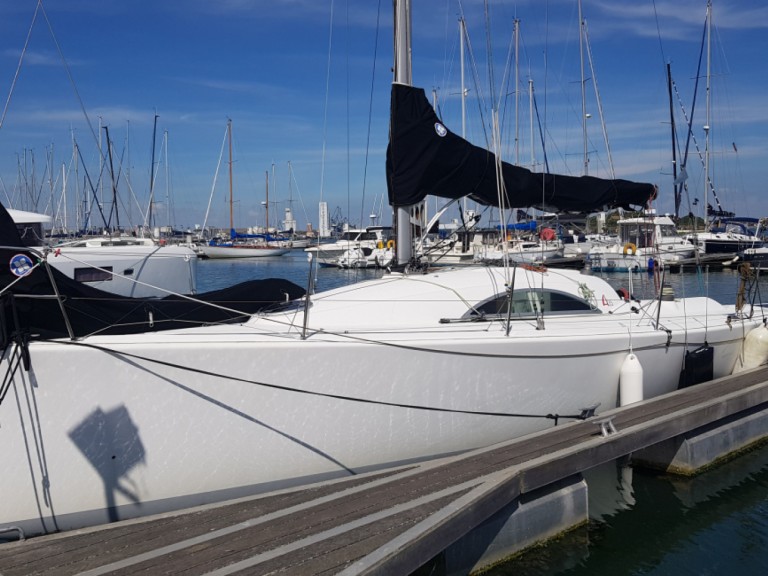 Yacht hire Larmor-Plage cheap Archambault 35