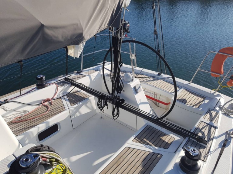 Yacht hire Larmor-Plage cheap First 36.7