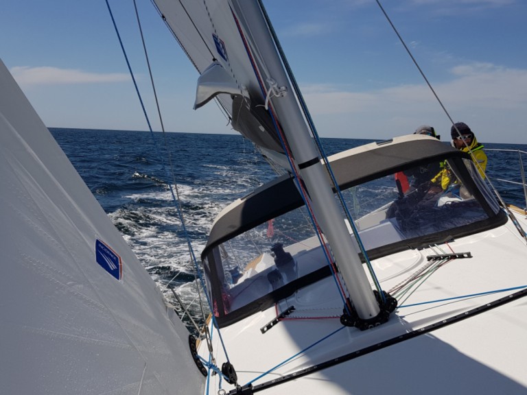 Hire Sailboat idb marine with a boat licence