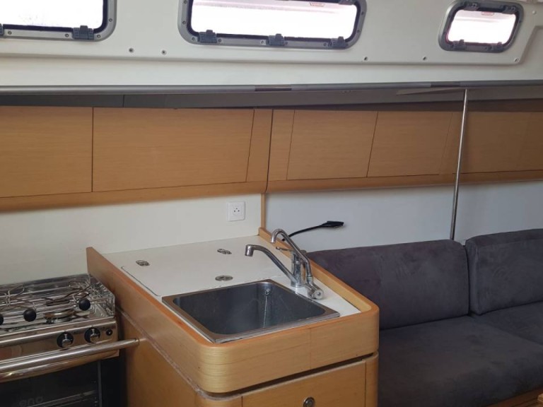 Hire Sailboat Bénéteau with a boat licence