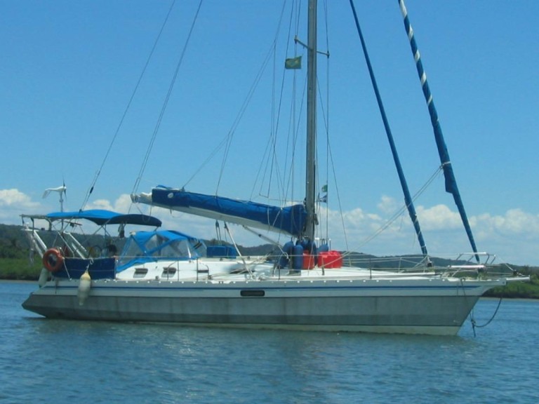 Charter a Alubat OVNI 385 - 2004 in Larmor-Plage on Samboat