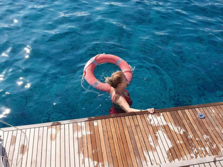 Hire Sailboat Bénéteau with a boat licence