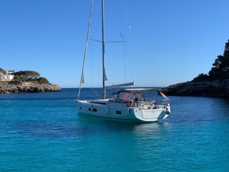 Sailboat to hire Cala d'Or at the best price