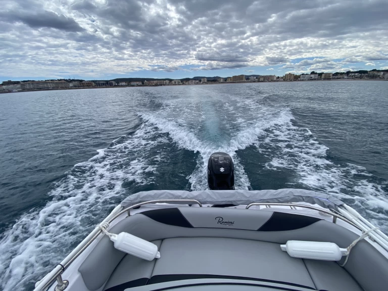 Hire a Ranieri Voyager 17 l'Escala