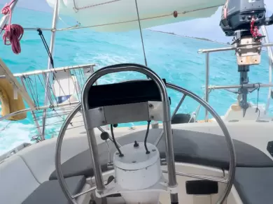 Sailboat hire in El Porvenir - Jeanneau Sun Fizz