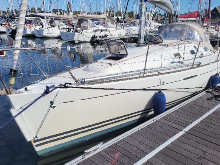 4 FIRST 31.7 - TACTIC charter bareboat or skippered in  Port du Crouesty