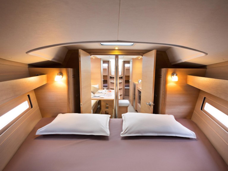 Hire a Dufour Dufour 382 Grand Large Lefkáda