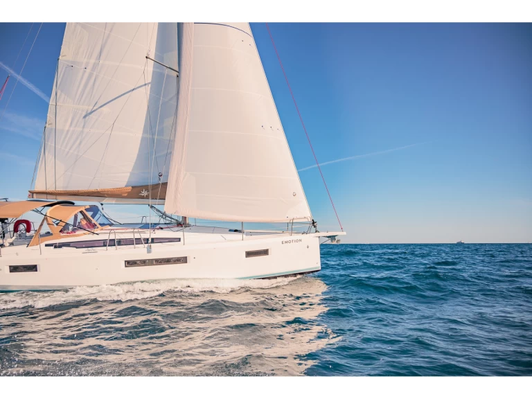 Yacht hire Alimos cheap Sun Odyssey 410