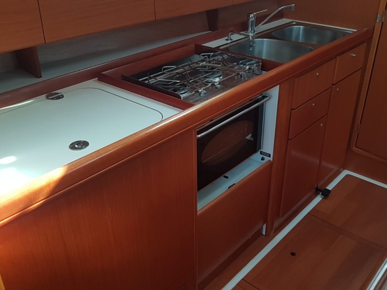 Hire Sailboat Bénéteau with a boat licence