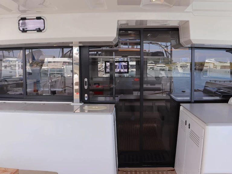 Yacht hire Road Town cheap Lagoon 46