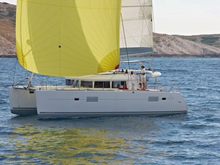 Yacht charter Alimos - Lagoon Lagoon 400 on SamBoat
