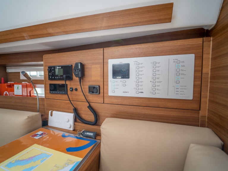 Charter a Elan Impression 40.1 in Pula on Samboat
