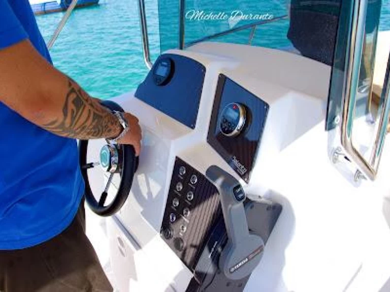 Charter a Salento marine Elite 19 in Porto Cesareo on Samboat