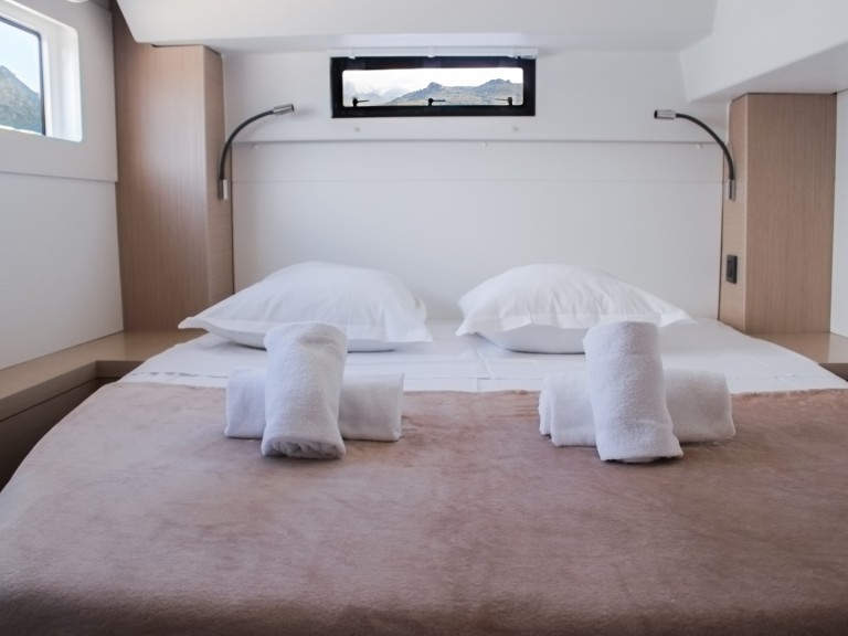 Yacht charter Ajaccio - Lagoon Lagoon 46 on SamBoat